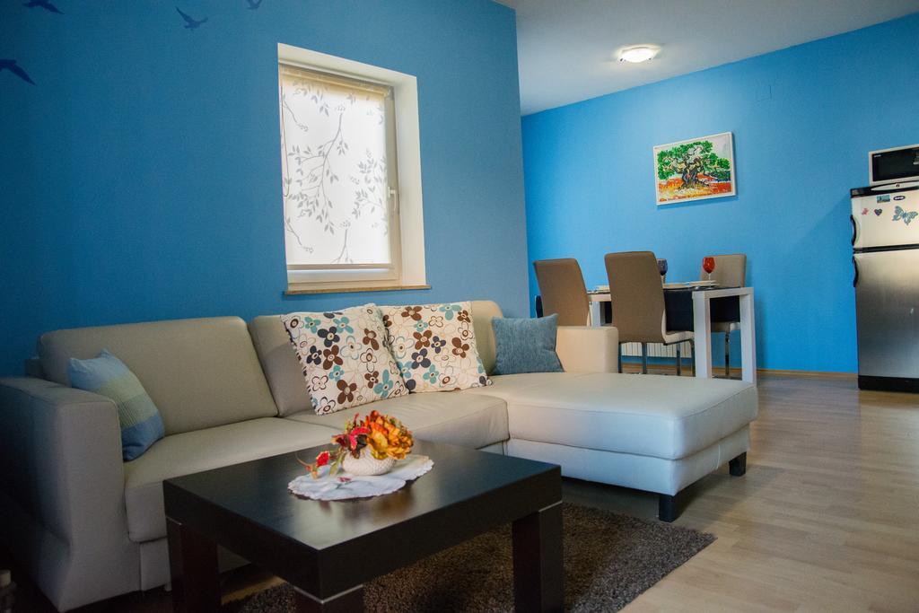 Giro Apartament